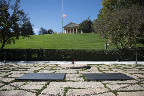 john f kennedy burial site.